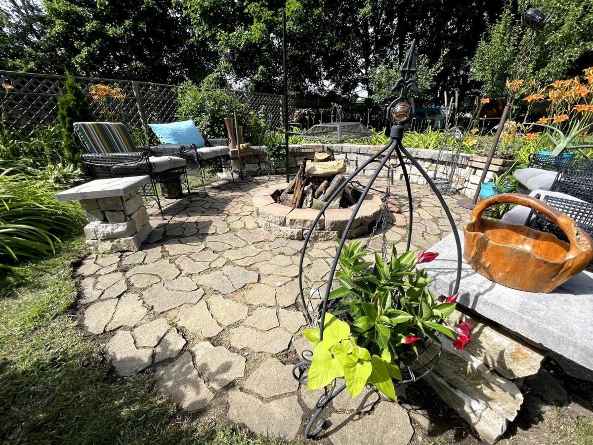 Schaumburg Paradise Oasis With A Secret Garden And Private Pool Eksteriør billede